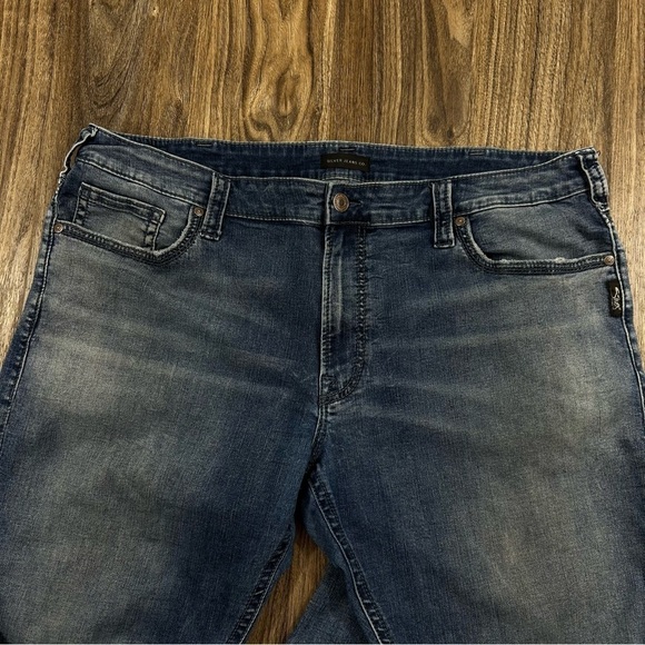 Silver Eddie Medium Wash Tapered Leg Jeans W42/L32 - Picture 7 of 12